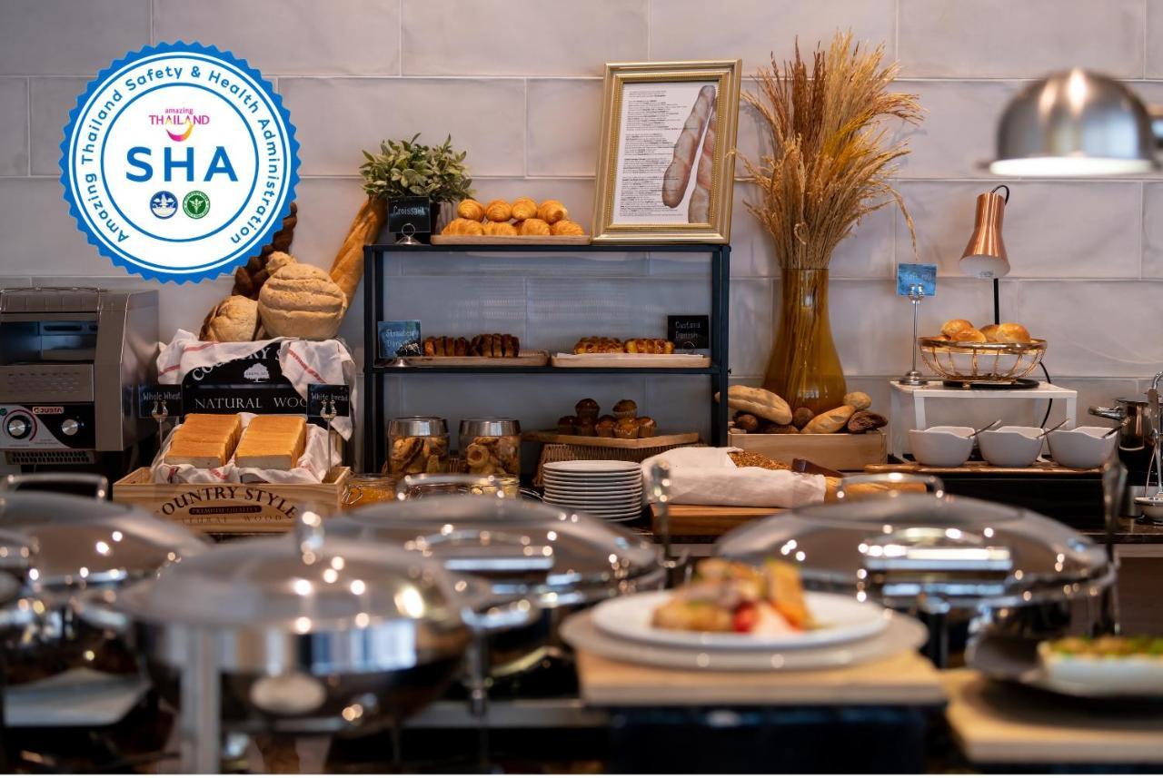 曼谷茉莉花59号酒店【SHA Plus+】 外观 照片 A breakfast buffet at a hotel in Thailand