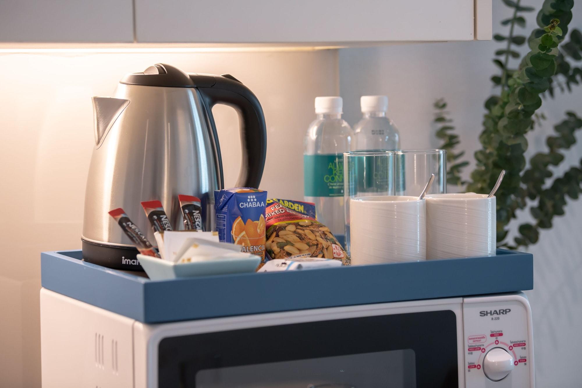 曼谷茉莉花59号酒店【SHA Plus+】 外观 照片 A kettle on a tray